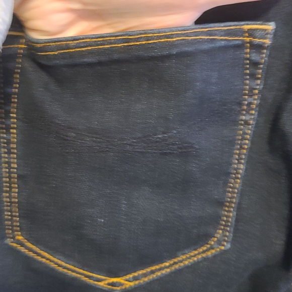 Size 10 long Old Navy Perfect Boot jeans - Picture 4 of 8